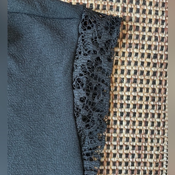 ZARA Collection Basic Black Top w/ Lace Cap Sleeve Size Small - Picture 3 of 4